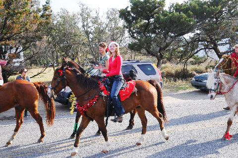 11 Christmas parade hatteras